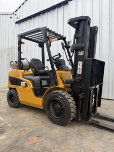 Grua-Horquilla-Caterpillar-GP25NM